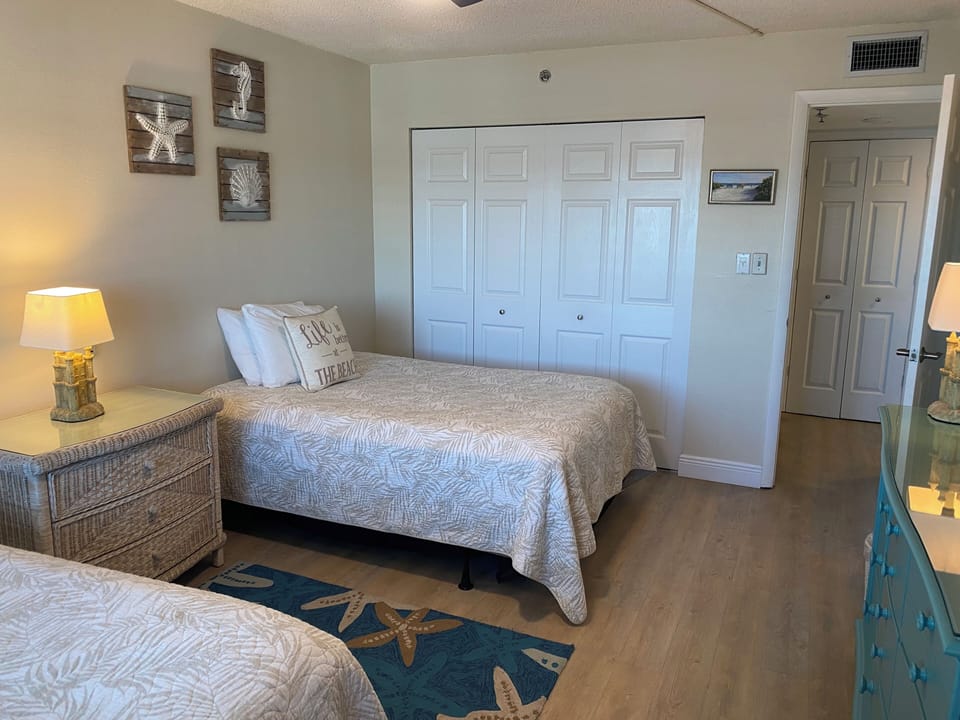 2nd bedroom