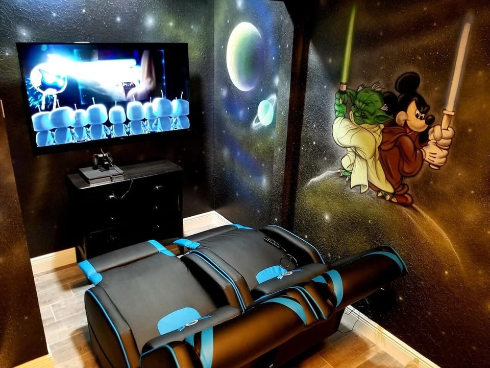 Massage chairs & PS4
