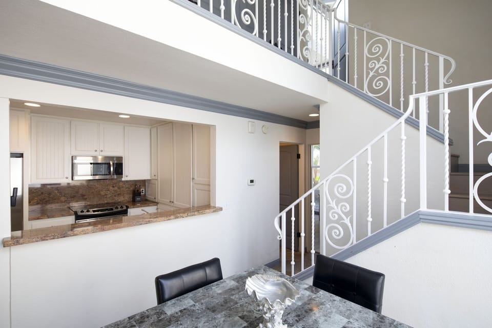 2 story condo.  Family room, kitchen and bedroom & bathroom located downstairs