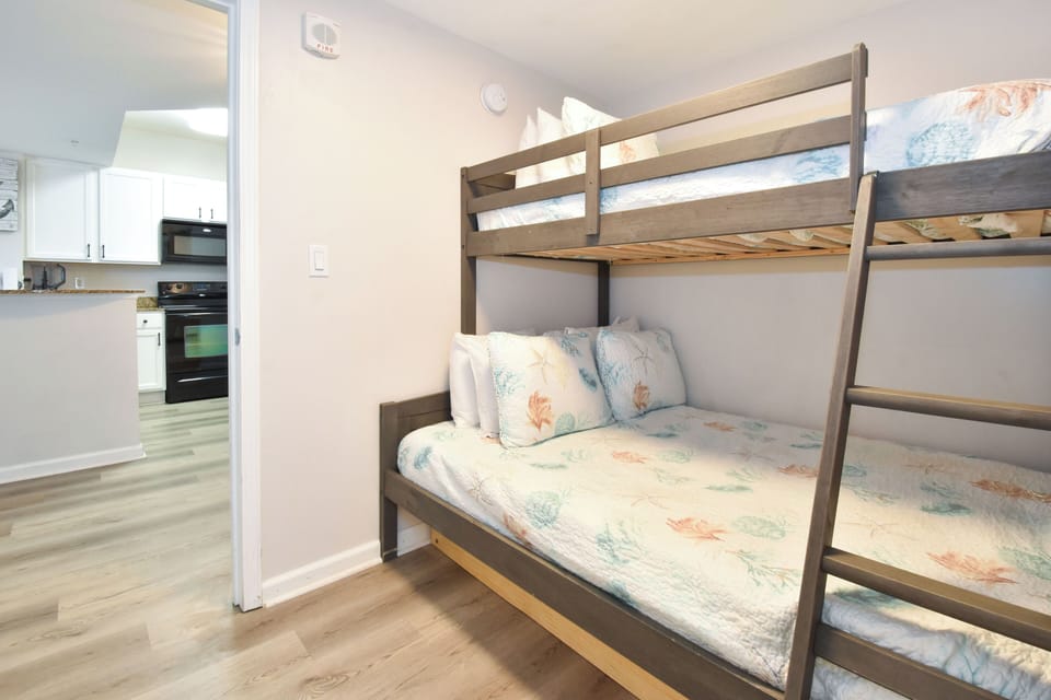 The Palms of Destin 1209 - Guest Bedroom