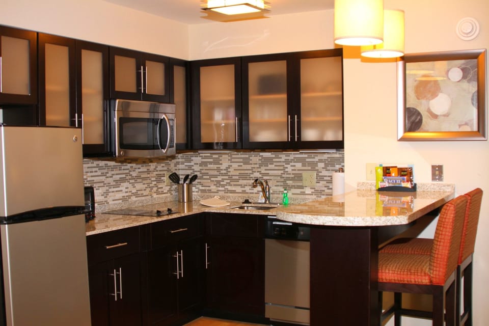 Make a tasty snack in your own kitchenette!