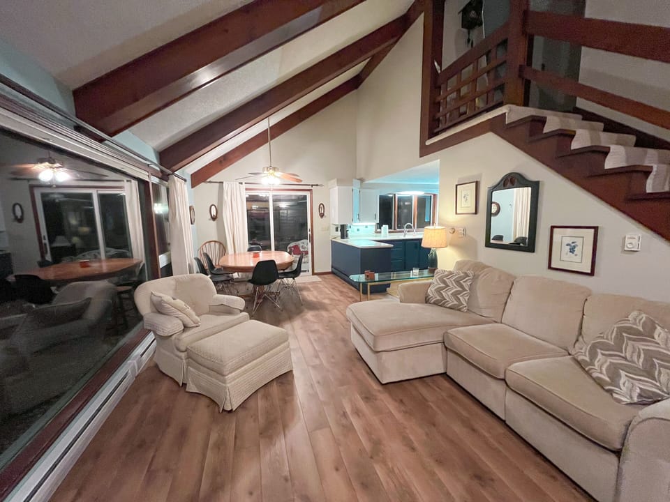 Spacious, serene and cozy with a charming vibe, prefect for family gatherings
