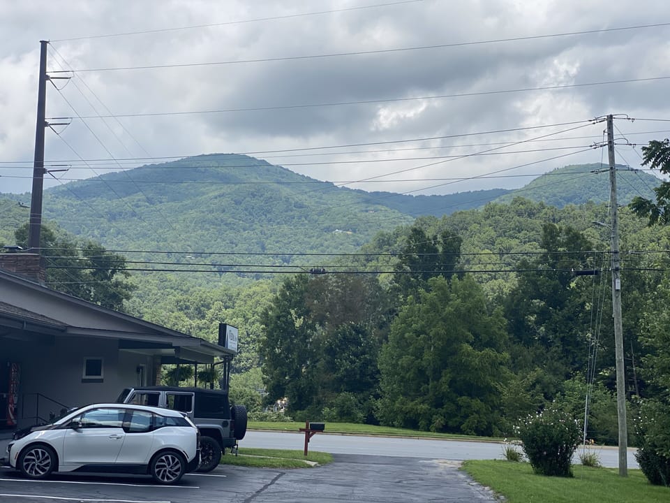Spacious 2/2 fully remodeled house at Veda Inn. House in Maggie Valley
