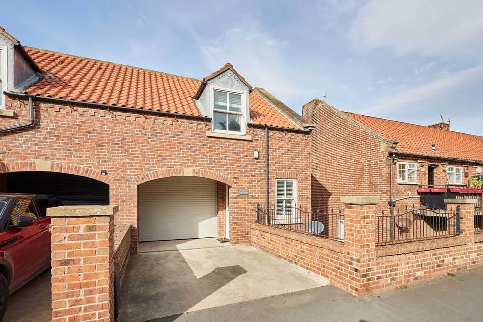Harbour View House, Whitby - Host & Stay