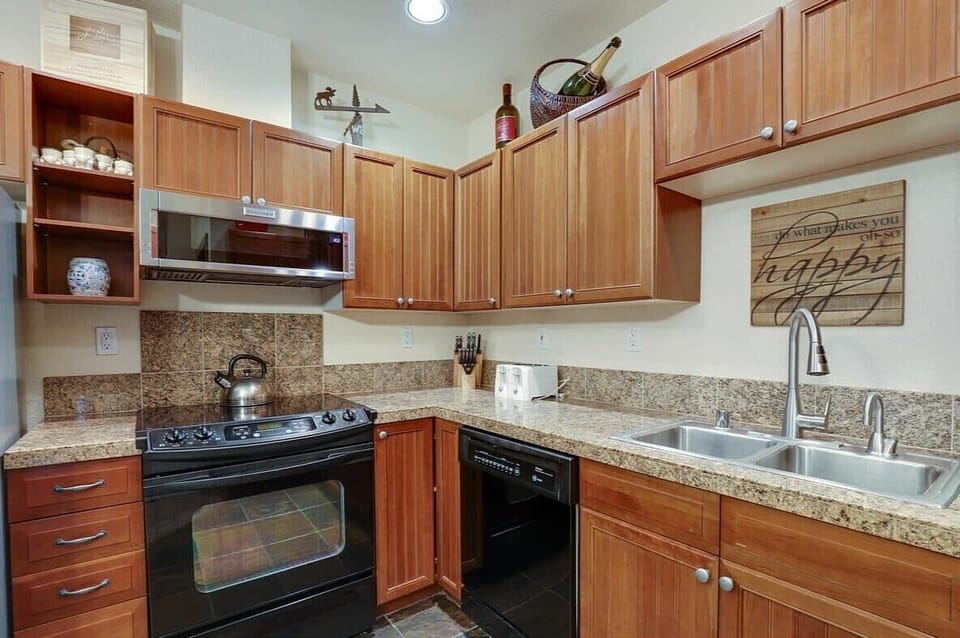 Fully equipped kitchen