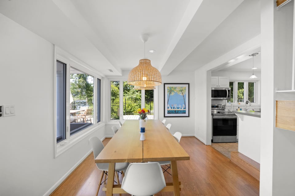 Dining room with water views - seating for 8
