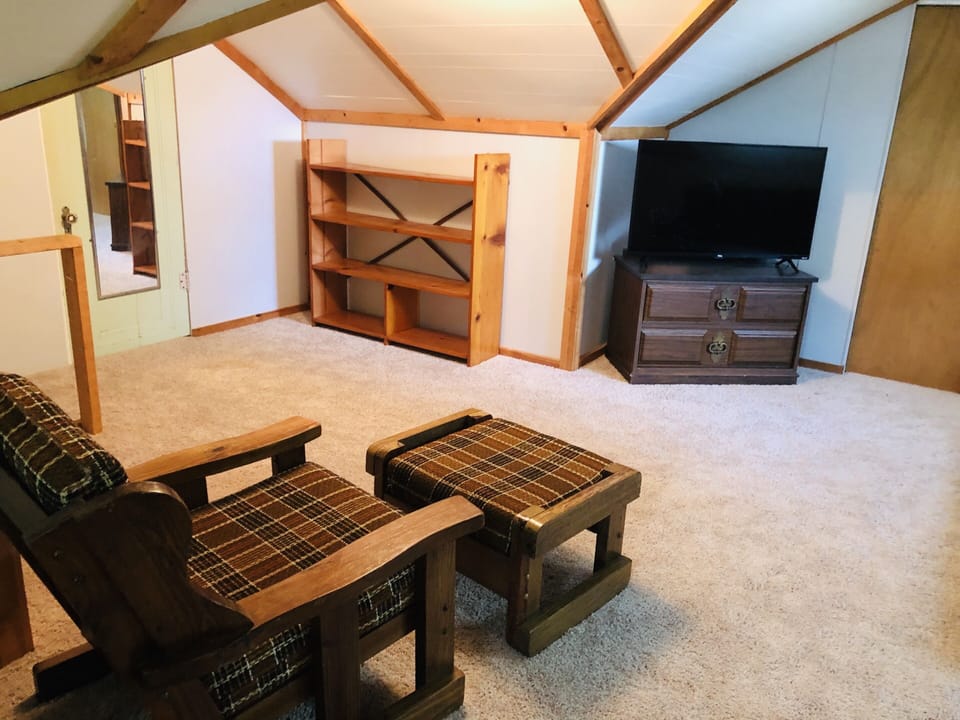 Big House upper floor living room. 