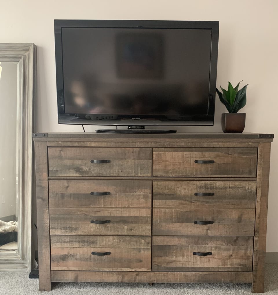 50" tv in master bedroom