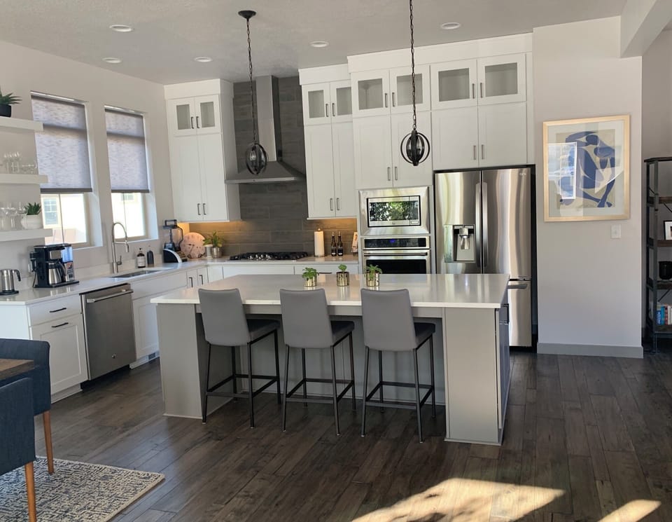 Large Island in kitchen. 