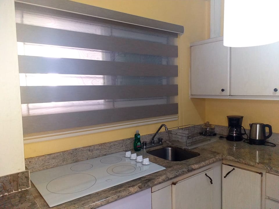 Kitchenette 