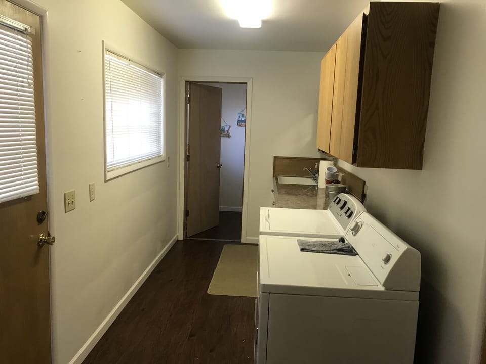 Main floor laundry and half bathroom 