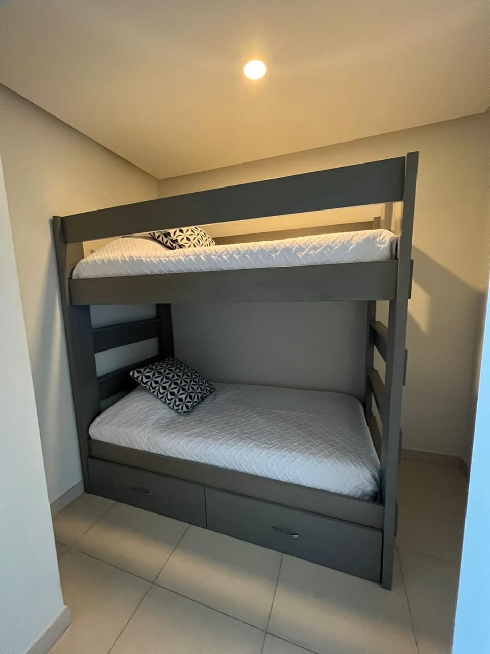 Bunk beds in the studio/den