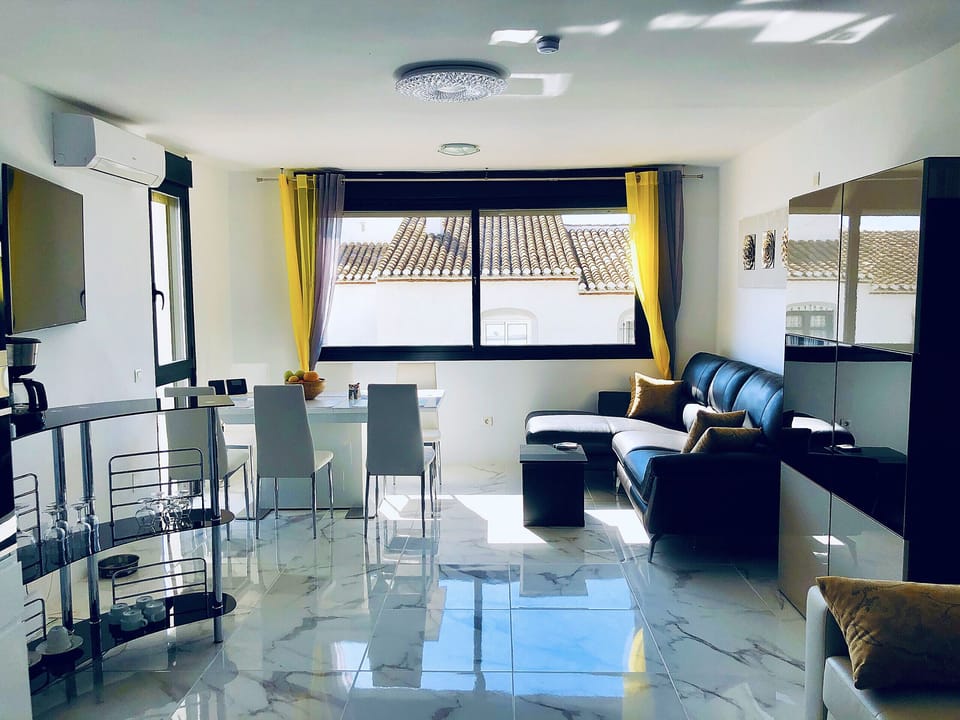 Living/dining room