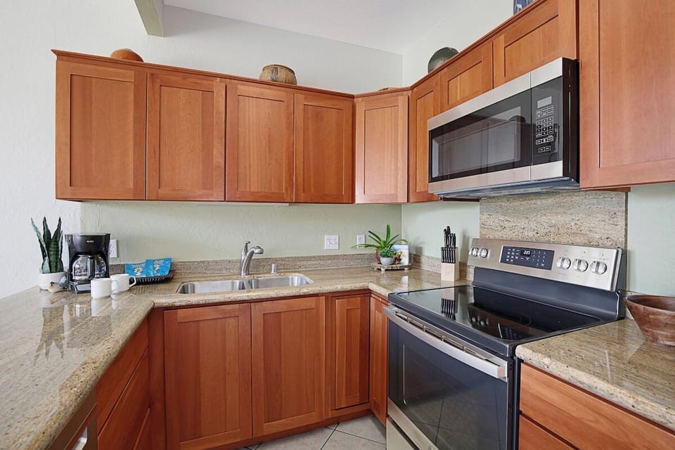 Kitchen - Kahala 712