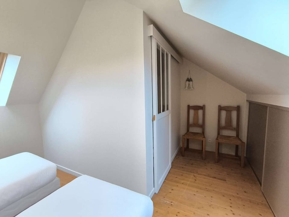 bedroom upstairs