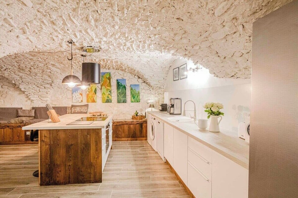 Modern Kitchen with Great Facilities