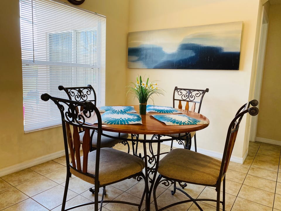 breakfast nook