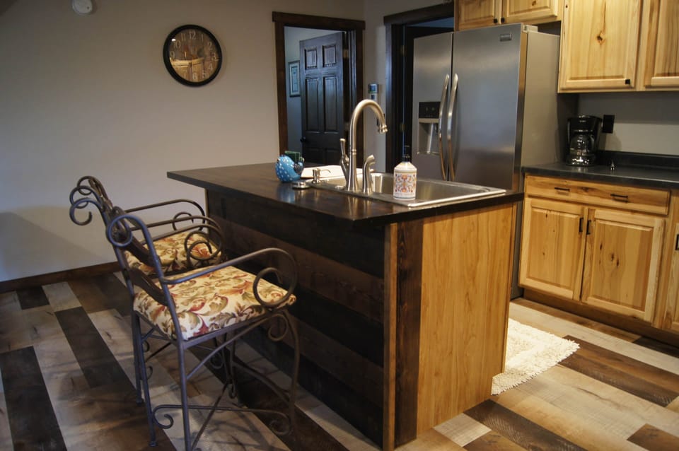 Bluebirds Nest kitchen