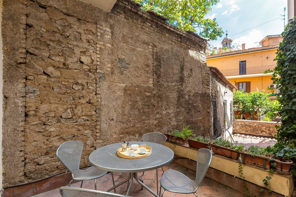 Very nice balcony to enjoy your moment outdoor.
