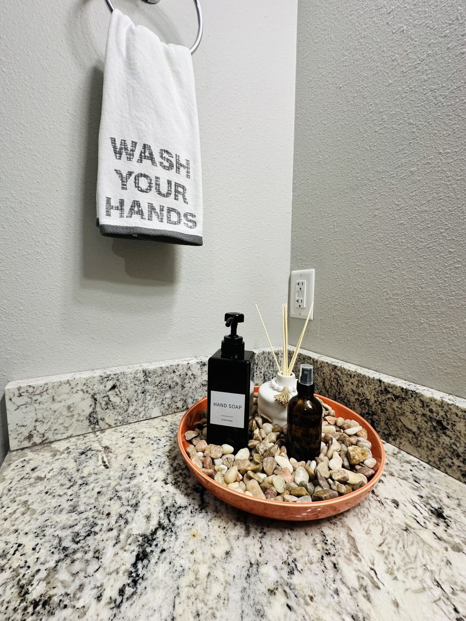 Bathroom amenities