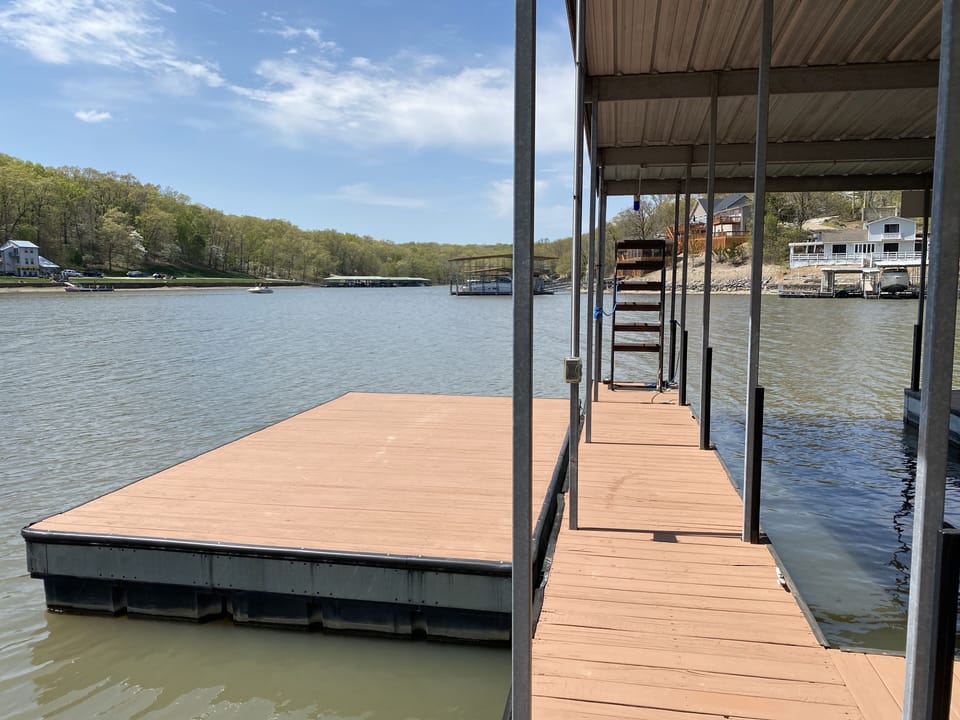 Swimming dock