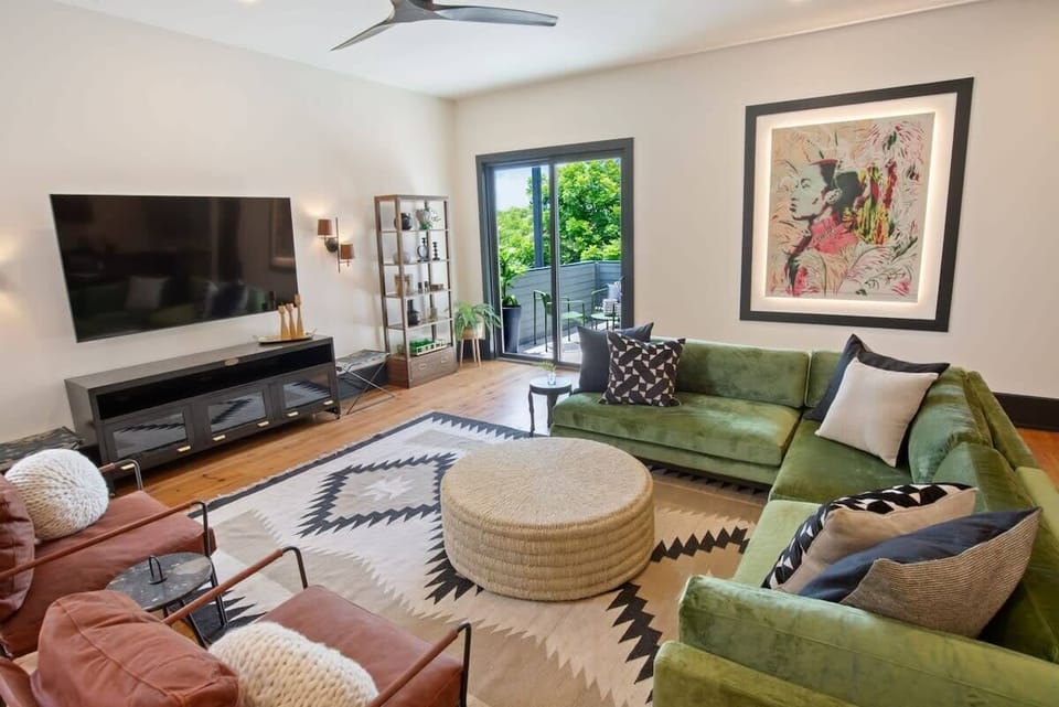 Living Room | XL Flat Screen TV | Single-Level Unit | Central Common Area