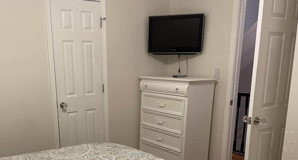 2nd Floor: 
Bedroom #3 with King Bed, 1 closet, TV and a ceiling fan