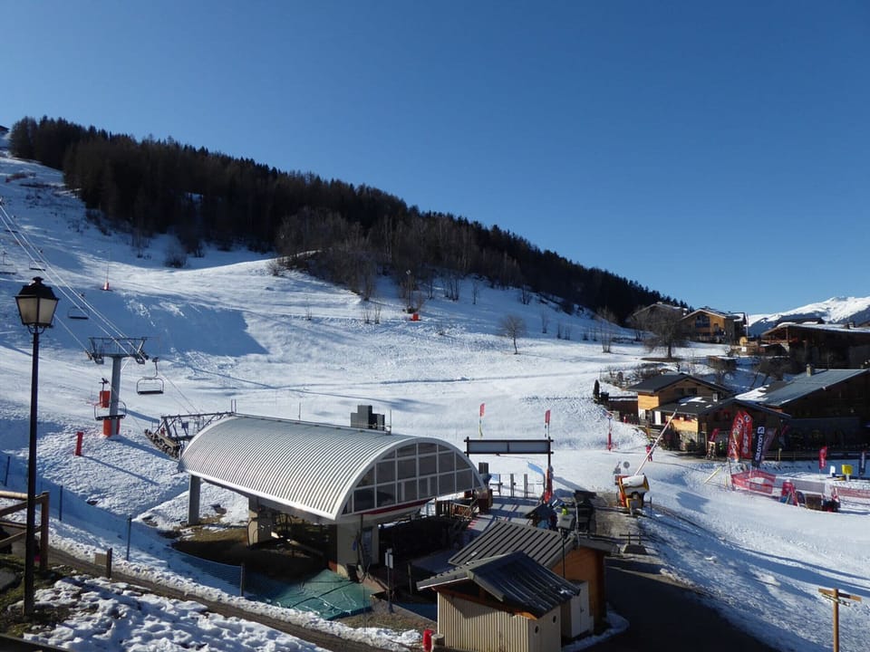 Snow and ski sports