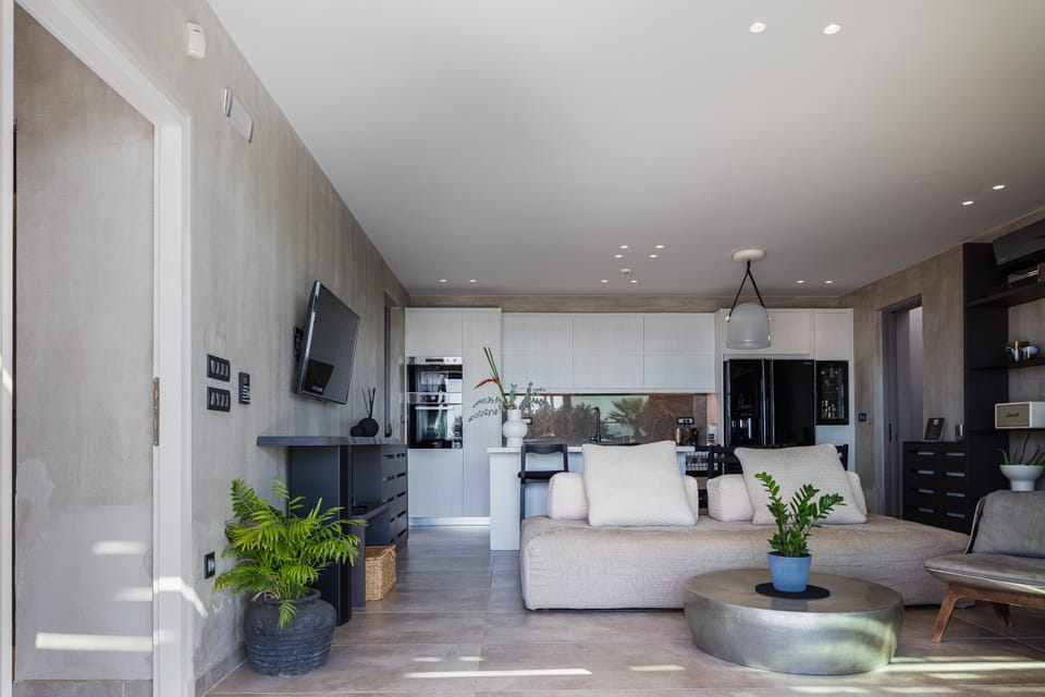 The open plan area is airy and bright!