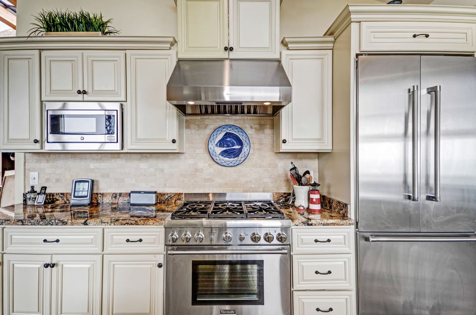 Six burner gas stove