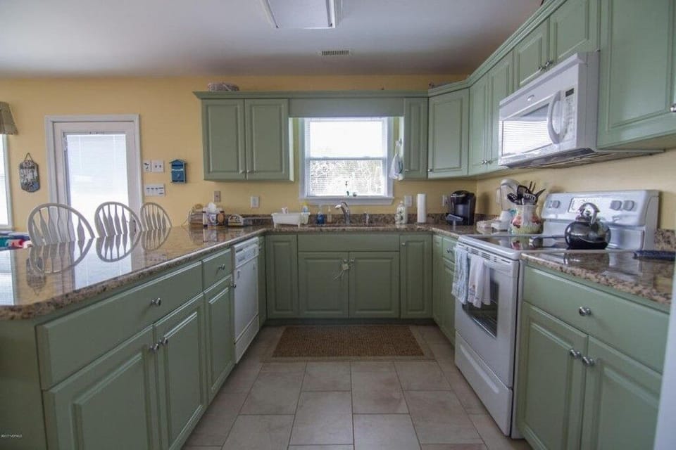Fully stocked kitchen