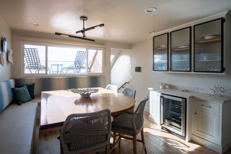 Dining Table - Spacious Dining Table with ample seating