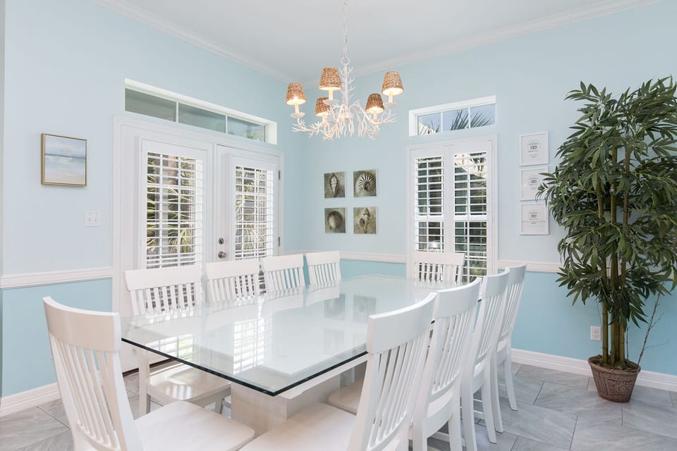 Dining area which accommodates up to 10 people