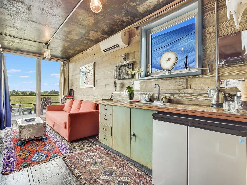 Houze4-Kitchen-Living