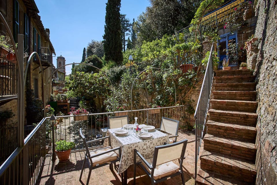 private terrace overlooking the garden (3)