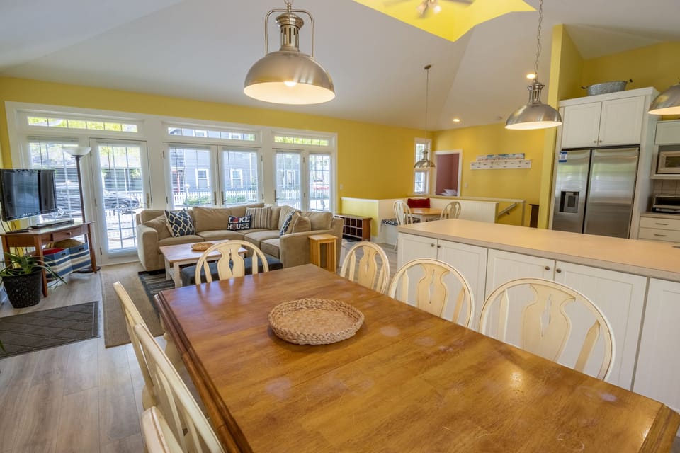 Main Level | Dining Room