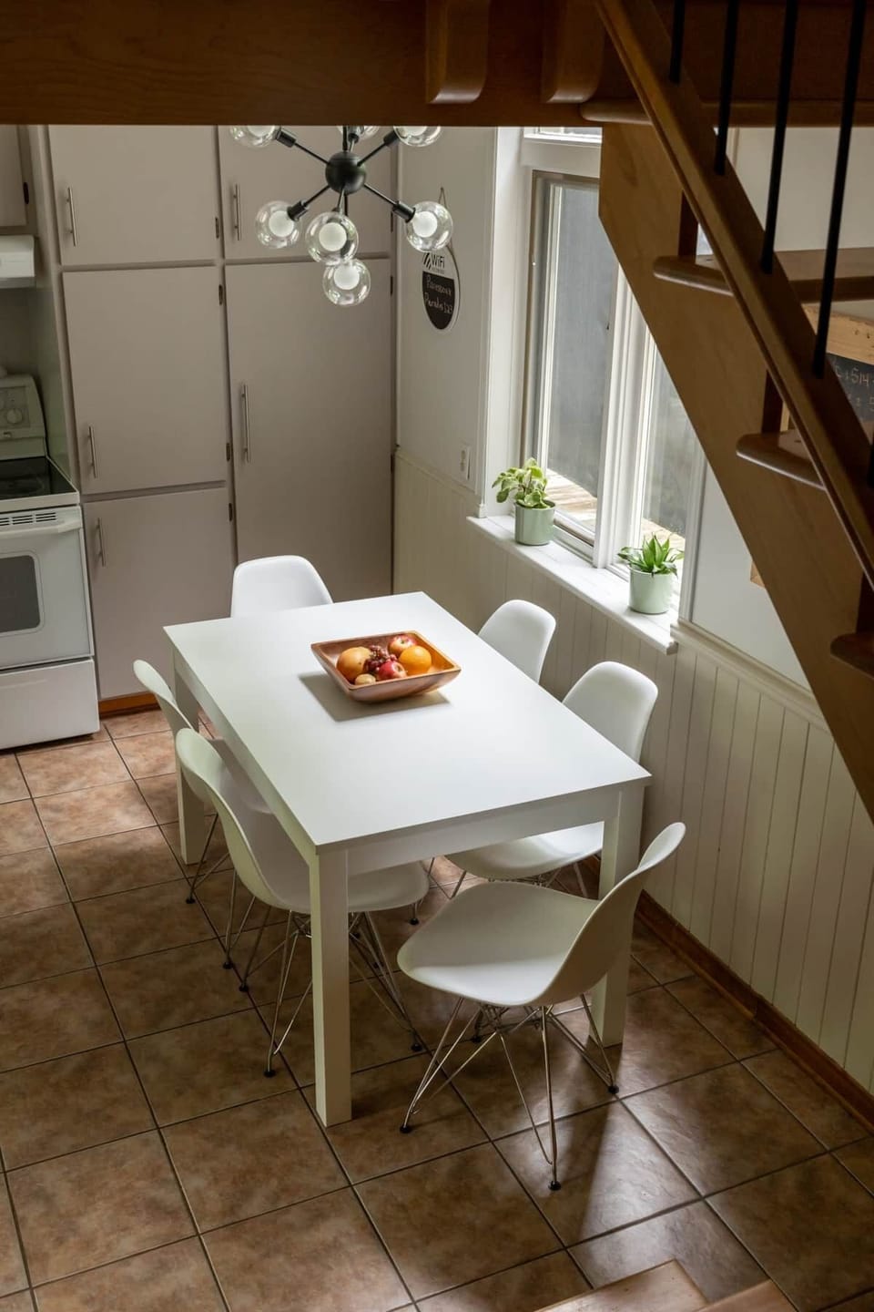 Table with integrated extension
