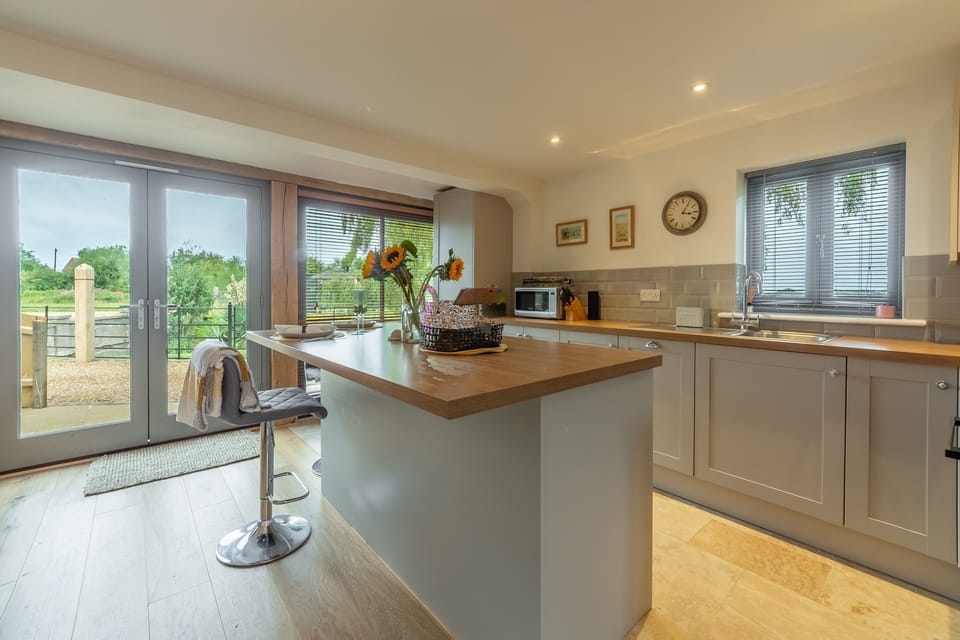 Ground Floor: Kitchen