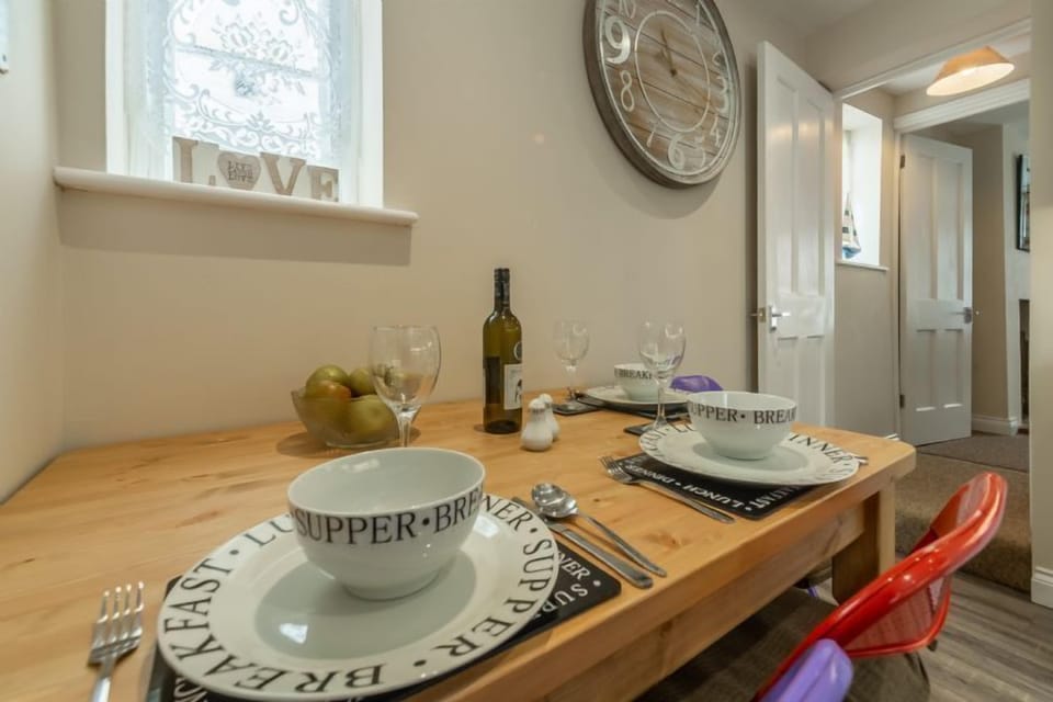 Ground Floor: Dining area