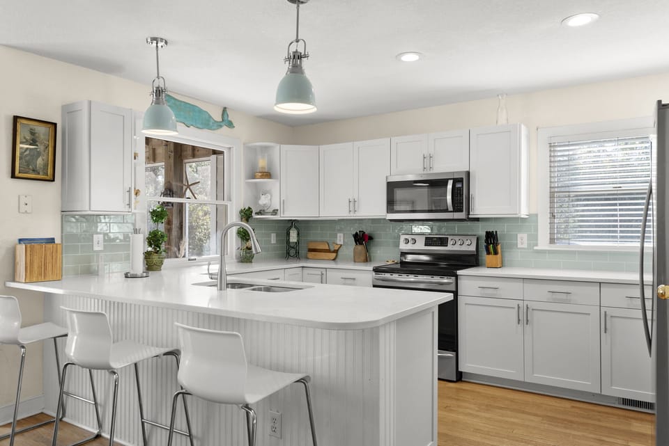 DU502: Decked Out Duck l Mid Level Kitchen