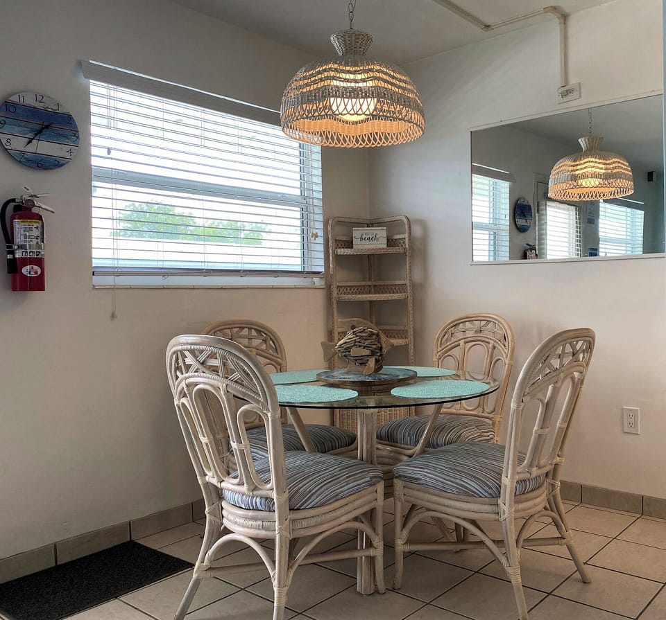 Spacious Dining Area