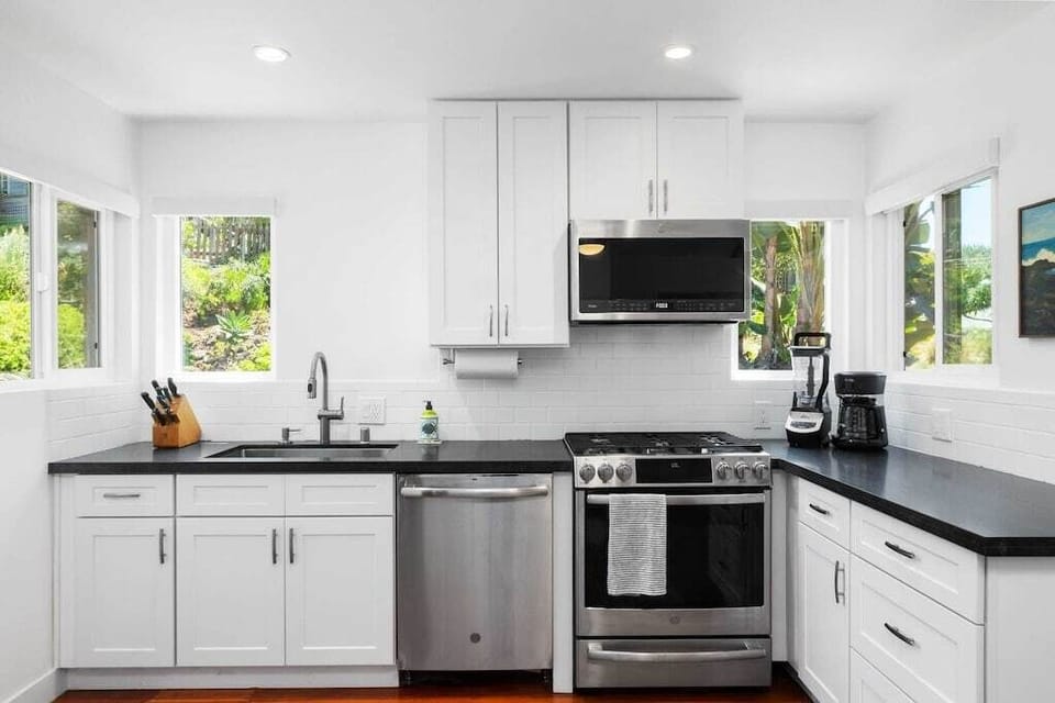 Fully Stocked Kitchen