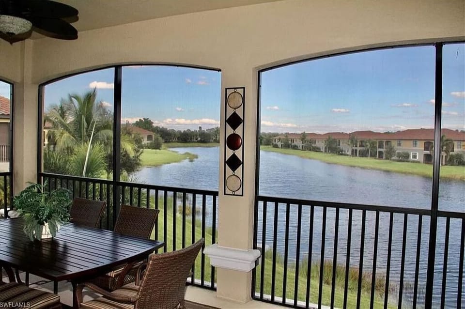 Lanai with gorgeous lake view