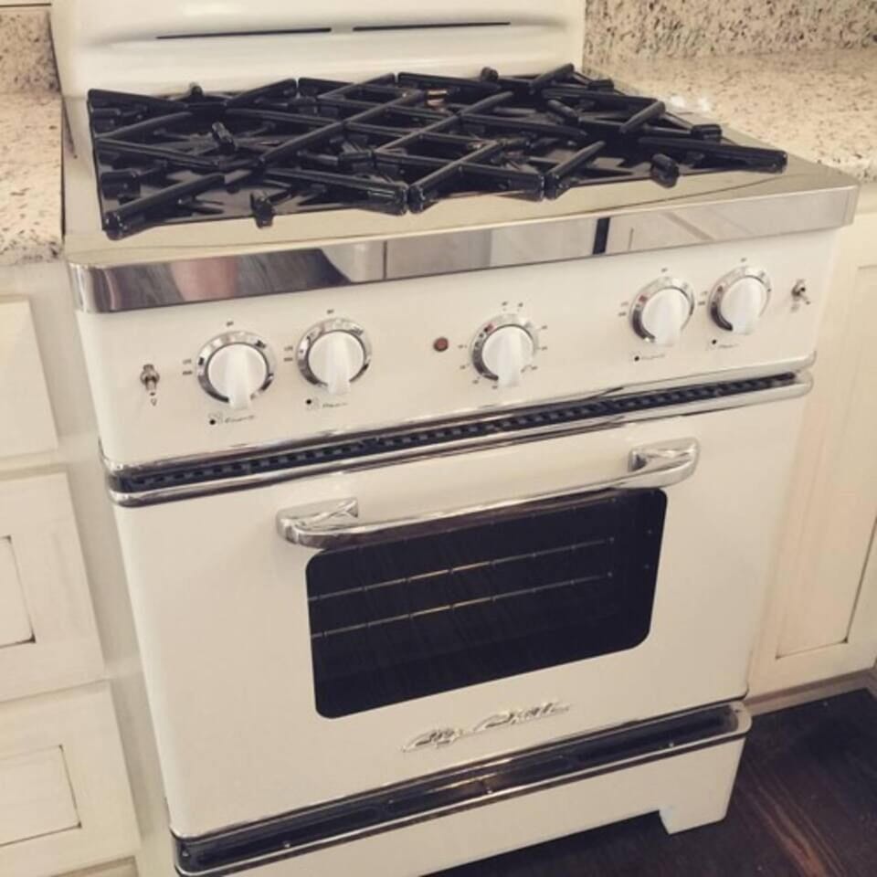 Big Chill Retro Range in The Quarter House Kitchen