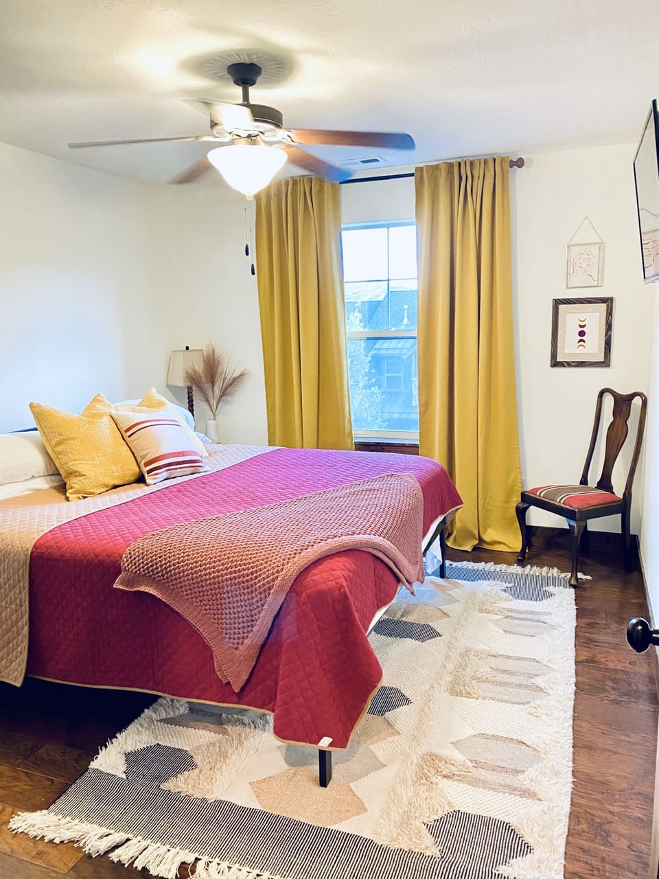 King Bedroom - 3rd Floor