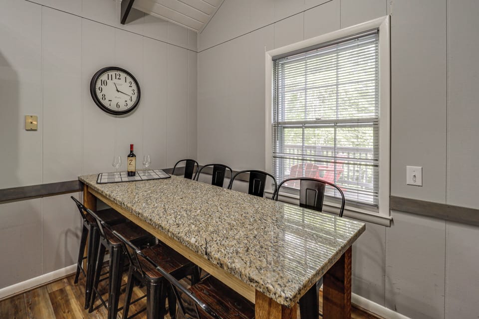 Dining Area | Dishware & Flatware | Main Level