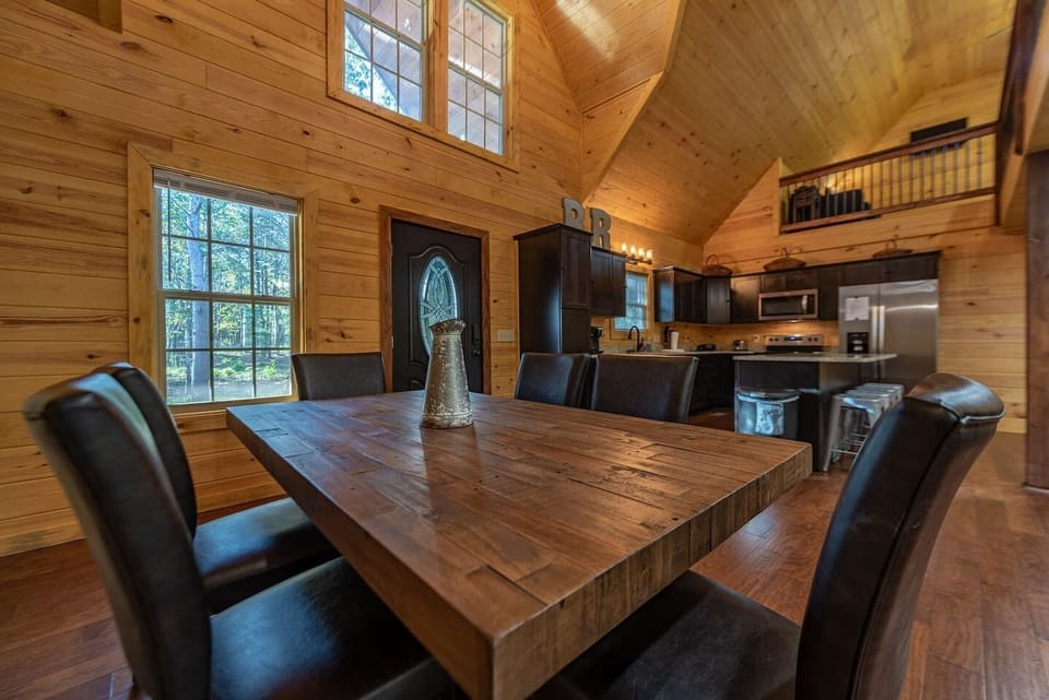 Dining Table Seats 6