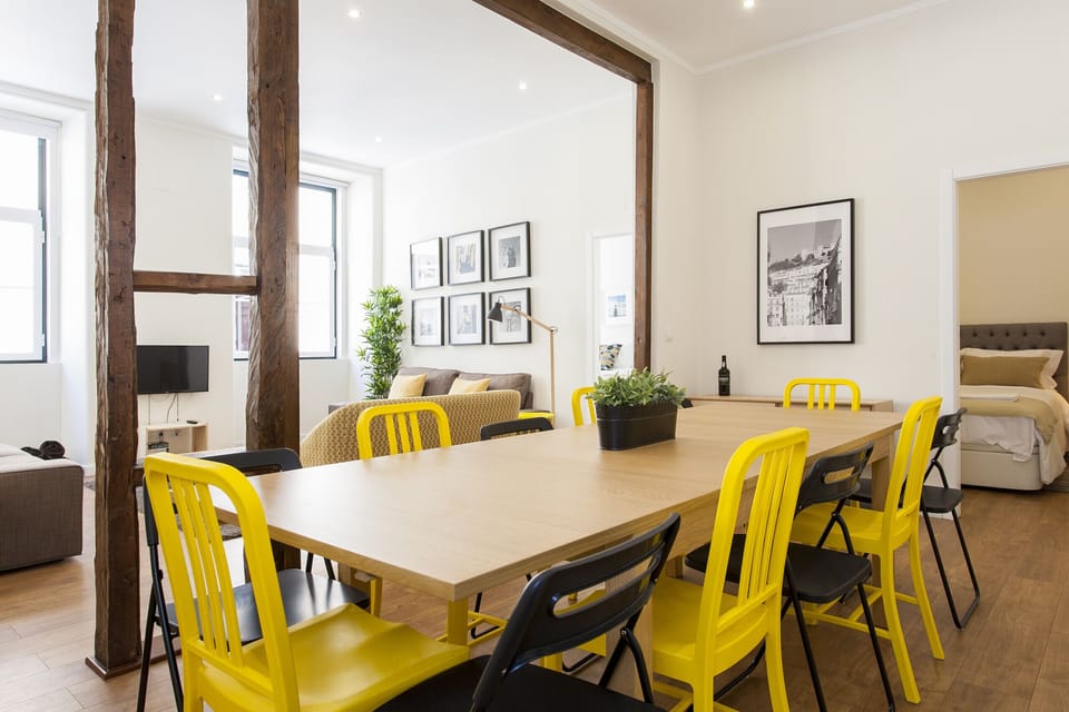 Dining Room (It's possible to open the table, extra chairs available)