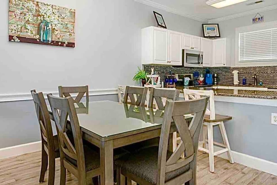Imagine finally getting your whole family together so you could sit down and share a meal. No electronics, No rushed plans, just finally getting to spend time with everyone in the same house.