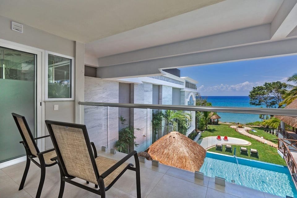 ALL BEDROOMS HAVE BALCONIES